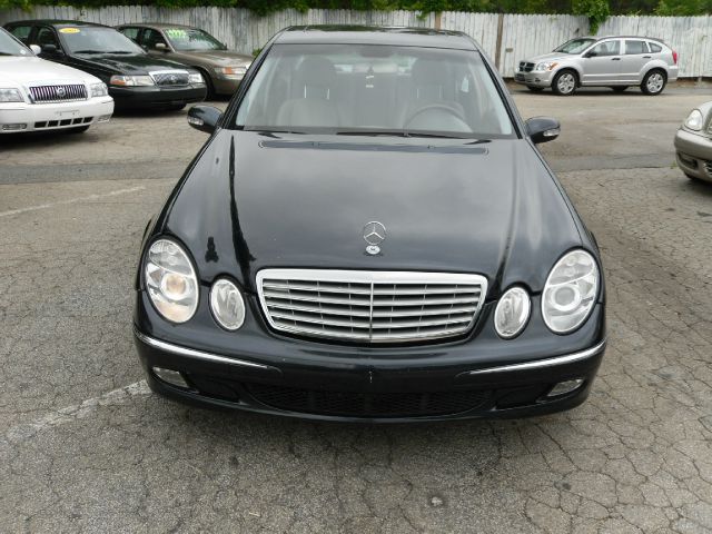 Mercedes-Benz E-Class 2003 photo 28