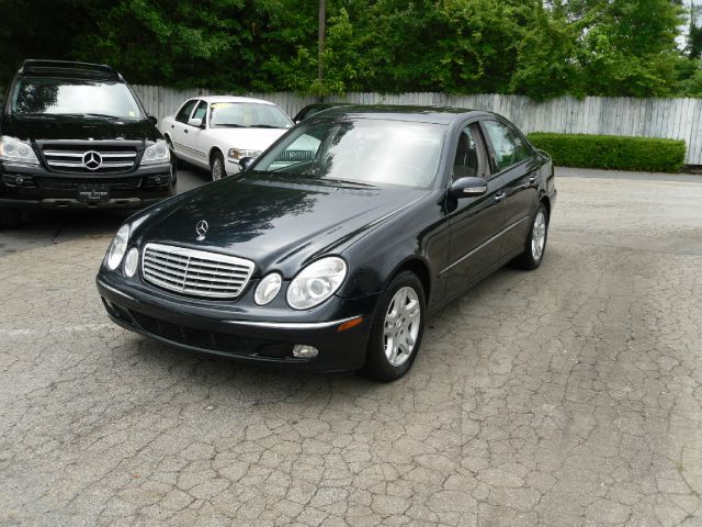 Mercedes-Benz E-Class 2003 photo 35