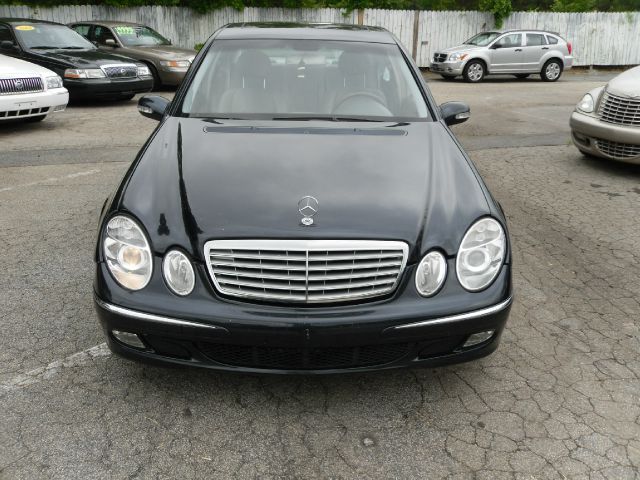 Mercedes-Benz E-Class 2003 photo 36