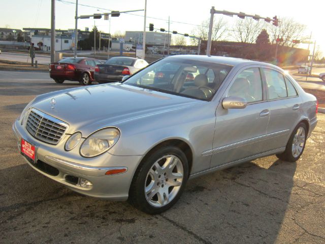 Mercedes-Benz E-Class 2003 photo 1