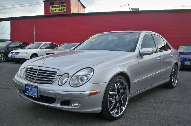 Mercedes-Benz E-Class 2003 photo 3