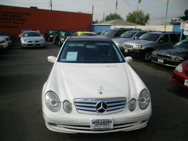 Mercedes-Benz E-Class 2003 photo 3