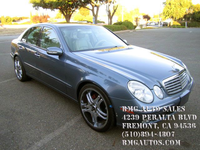 Mercedes-Benz E-Class 2003 photo 3