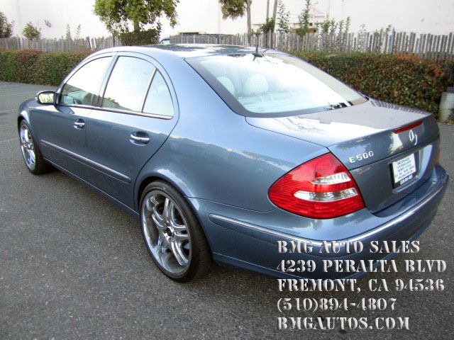 Mercedes-Benz E-Class 2003 photo 4