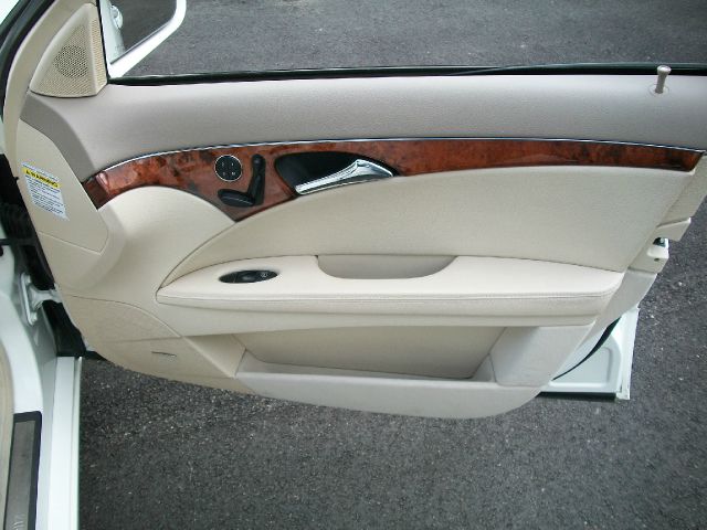 Mercedes-Benz E-Class 2003 photo 11