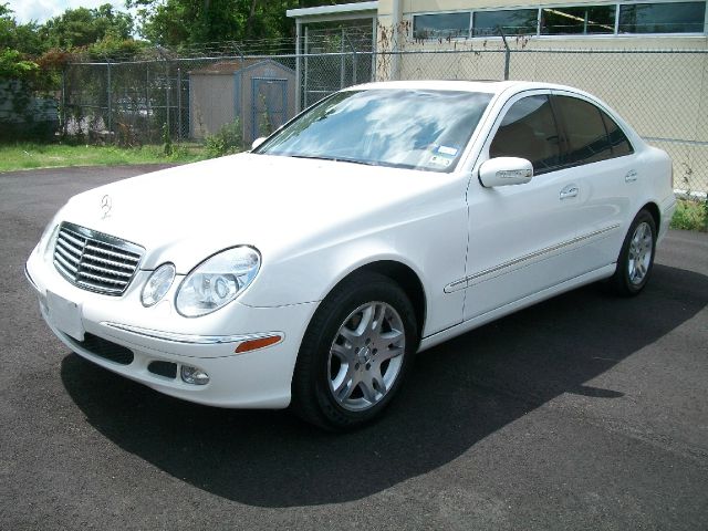 Mercedes-Benz E-Class 2003 photo 29