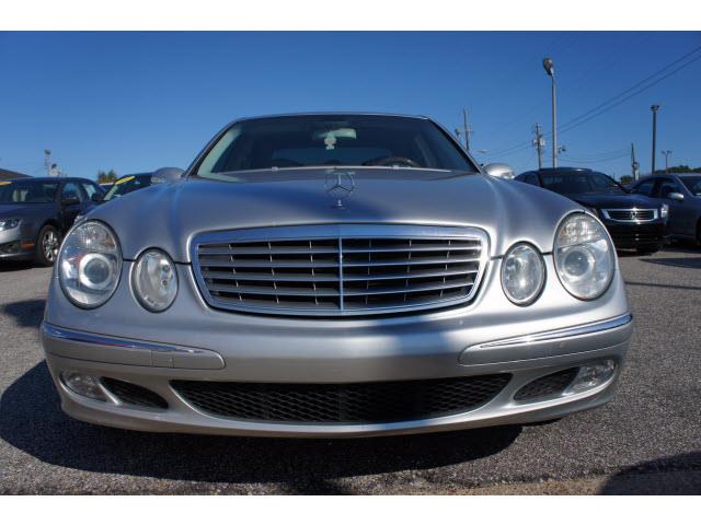 Mercedes-Benz E-Class 2003 photo 1