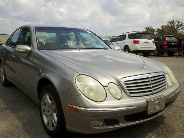 Mercedes-Benz E-Class 2003 photo 2