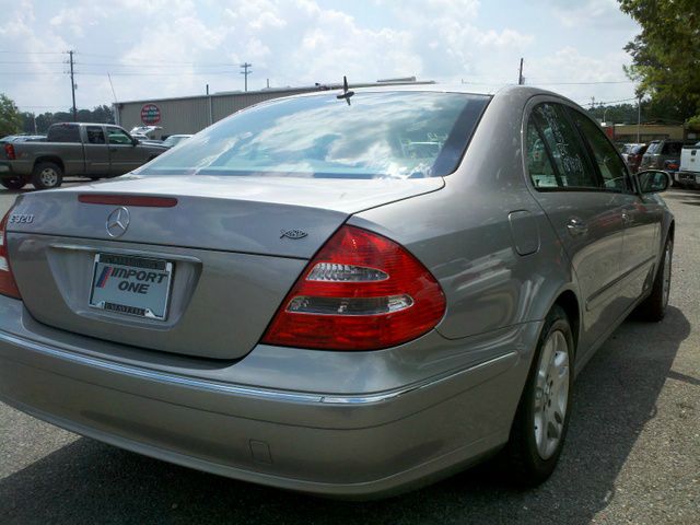 Mercedes-Benz E-Class 2003 photo 3