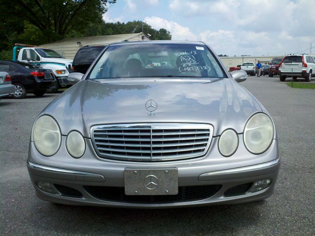 Mercedes-Benz E-Class 2003 photo 4