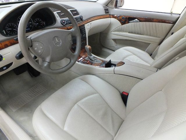 Mercedes-Benz E-Class 2003 photo 9