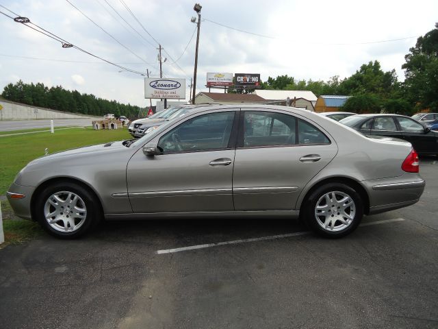 Mercedes-Benz E-Class 2003 photo 1