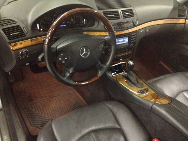 Mercedes-Benz E-Class 2003 photo 18