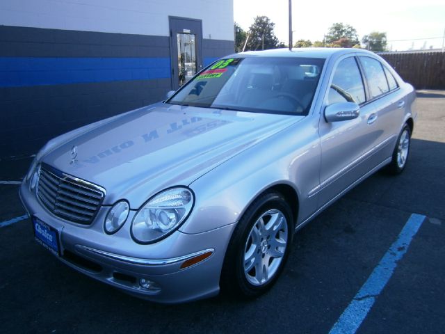 Mercedes-Benz E-Class 2003 photo 24