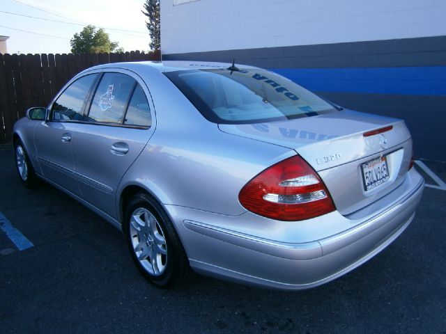 Mercedes-Benz E-Class 2003 photo 7