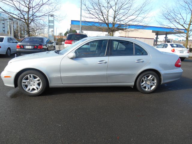 Mercedes-Benz E-Class 2003 photo 1