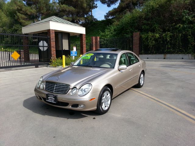 Mercedes-Benz E-Class 2003 photo 1