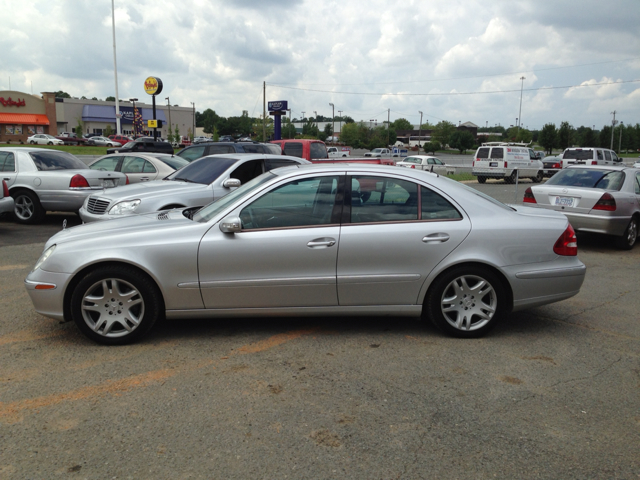 Mercedes-Benz E-Class 2003 photo 1