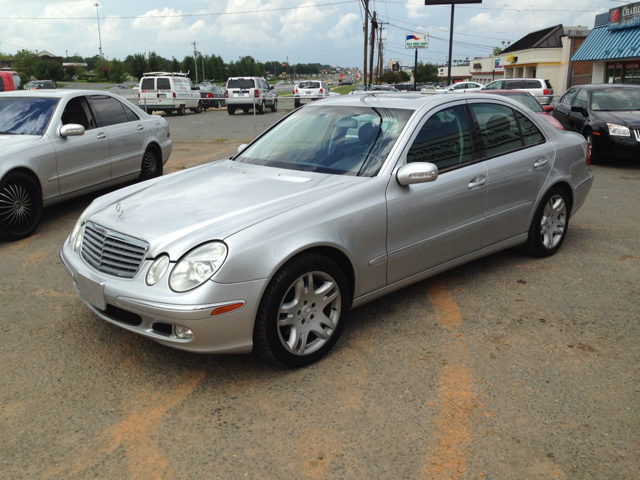 Mercedes-Benz E-Class 2003 photo 4