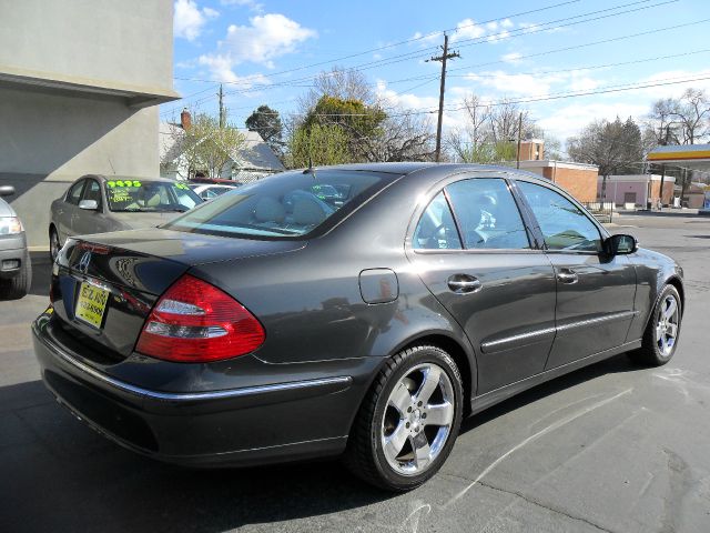 Mercedes-Benz E-Class 2003 photo 1