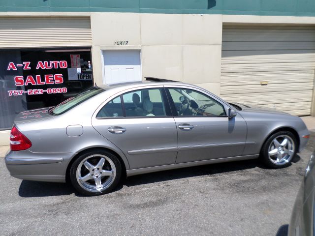 Mercedes-Benz E-Class 2003 photo 2