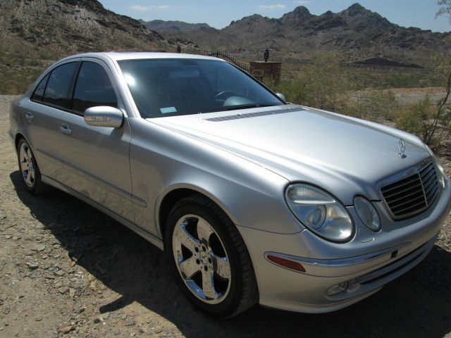 Mercedes-Benz E-Class 2004 photo 16