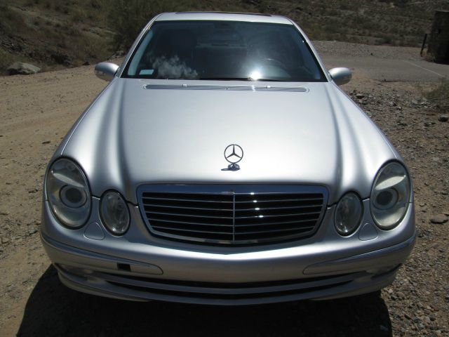 Mercedes-Benz E-Class 2004 photo 18