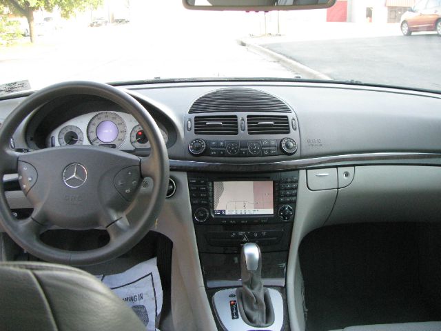 Mercedes-Benz E-Class 2004 photo 15