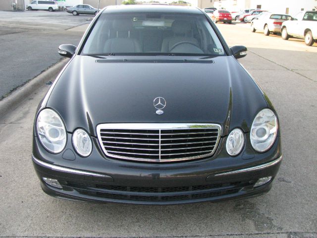 Mercedes-Benz E-Class 2004 photo 7