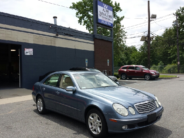 Mercedes-Benz E-Class 2004 photo 4