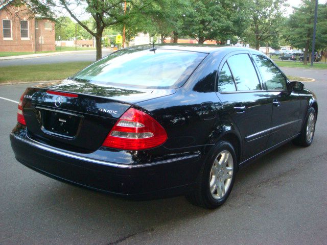 Mercedes-Benz E-Class 2004 photo 1