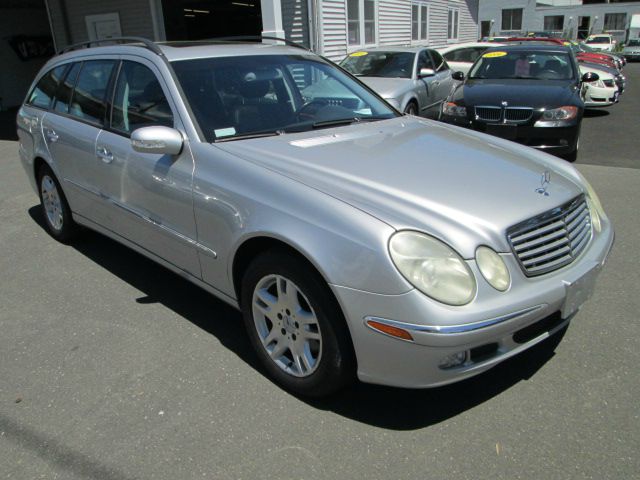 Mercedes-Benz E-Class 2004 photo 6