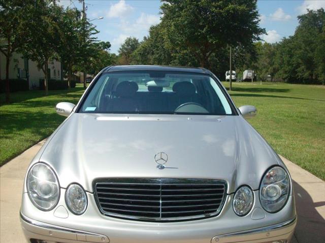 Mercedes-Benz E-Class 2004 photo 2