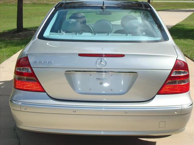 Mercedes-Benz E-Class 2004 photo 4