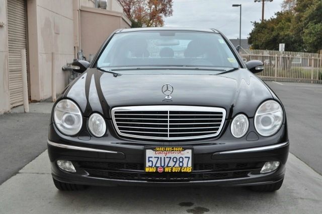 Mercedes-Benz E-Class 2004 photo 1