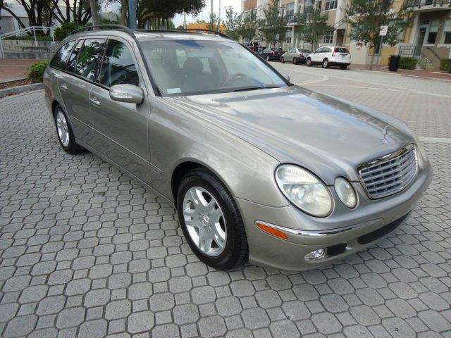 Mercedes-Benz E-Class 2004 photo 4