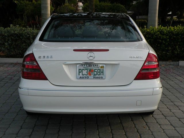 Mercedes-Benz E-Class 2004 photo 4