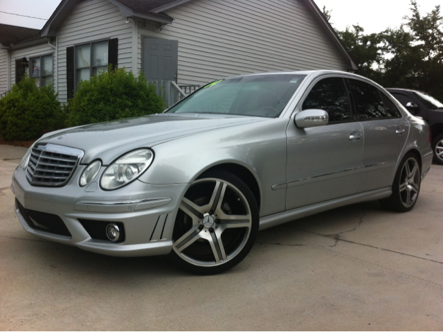 Mercedes-Benz E-Class 2004 photo 11