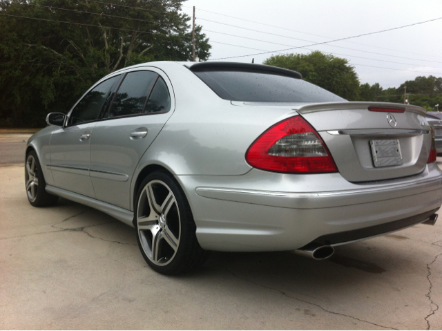 Mercedes-Benz E-Class 2004 photo 16