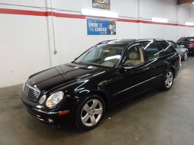 Mercedes-Benz E-Class 2004 photo 16