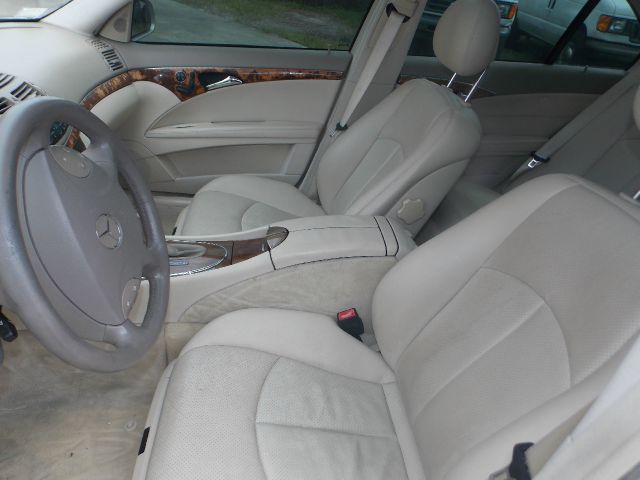 Mercedes-Benz E-Class 2004 photo 10