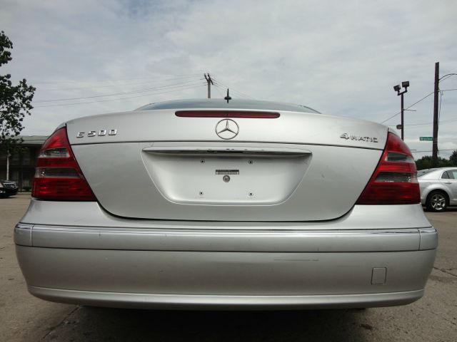 Mercedes-Benz E-Class 2004 photo 41