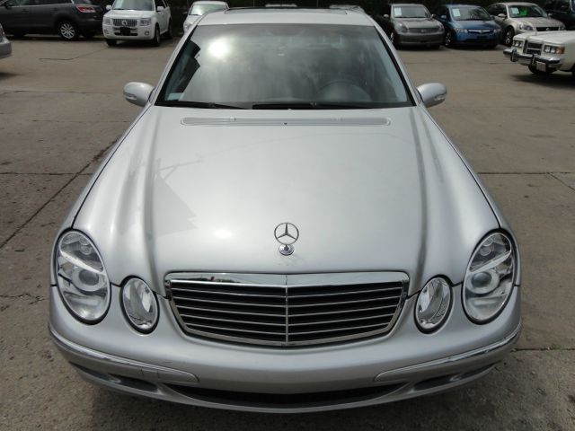 Mercedes-Benz E-Class 2004 photo 43