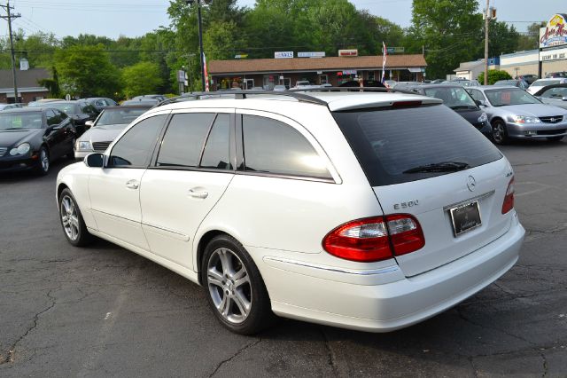 Mercedes-Benz E-Class 2004 photo 4