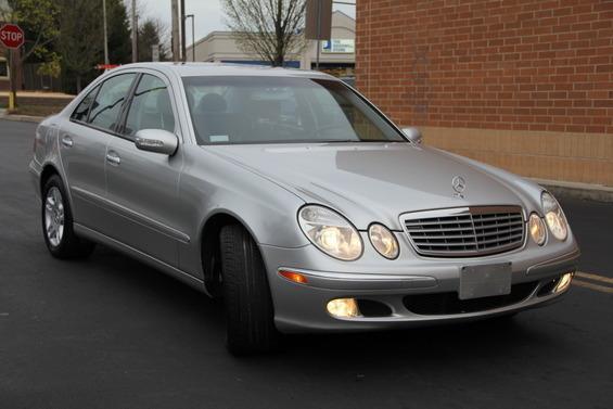 Mercedes-Benz E-Class 2004 photo 1