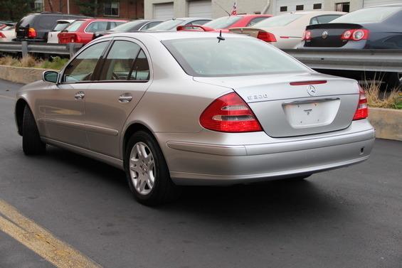 Mercedes-Benz E-Class 2004 photo 3