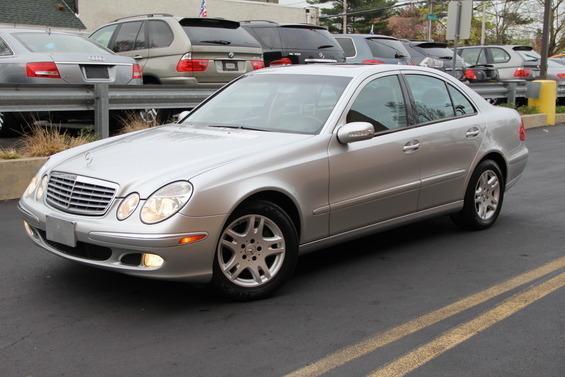 Mercedes-Benz E-Class 2004 photo 4