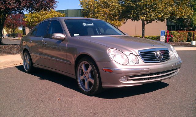 Mercedes-Benz E-Class 2004 photo 4