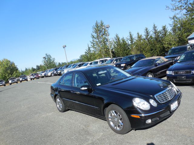 Mercedes-Benz E-Class 2004 photo 1