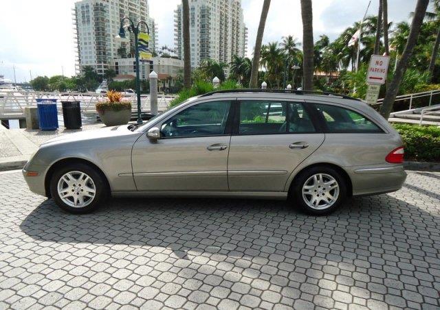 Mercedes-Benz E-Class 2004 photo 15